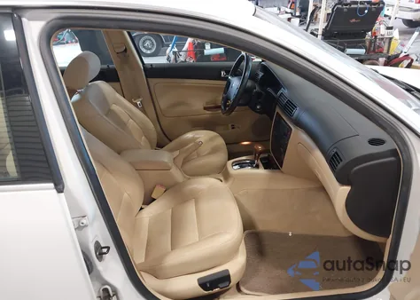 2003 Volkswagen Passat Glx from USA, damaged, VIN WVWRH63B03P040641